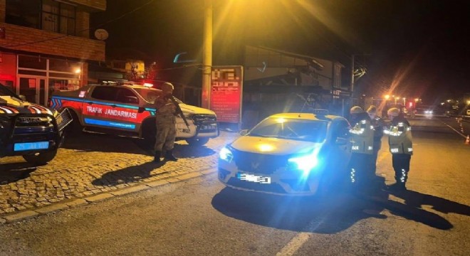  Jandarma ekipleri 25 bin aracı kontrol etti